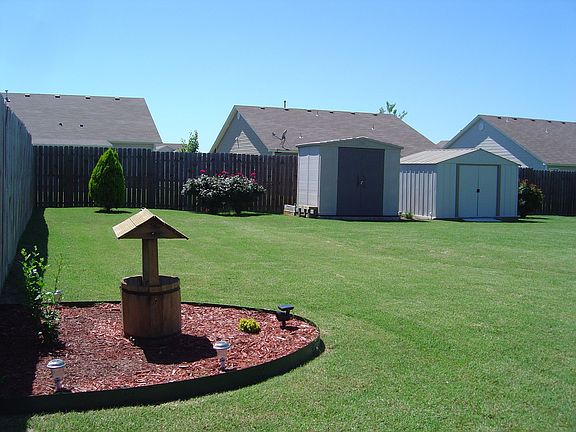 Huge backyard with landscape