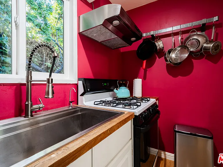 17401 Londelius St — Photo 35