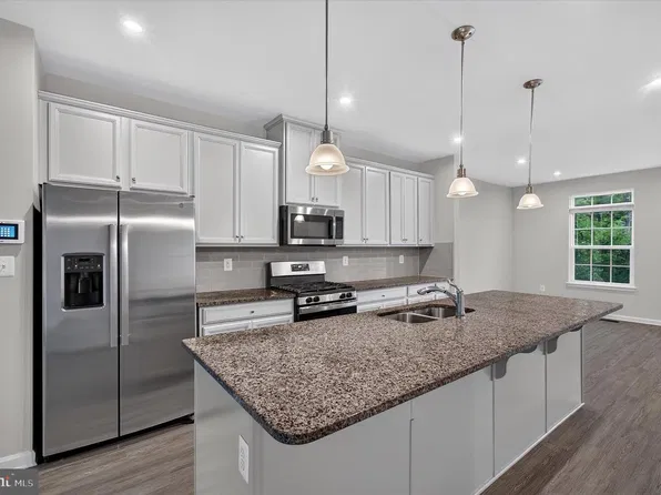 2509 Terra Cotta Ln, Fredericksburg, VA 22401