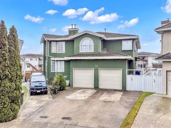 716 Crane Pl, New Westminster, BC V3M 6P5