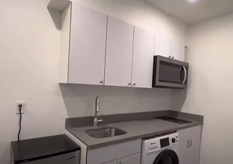 Ace Apartments — Photo 21
