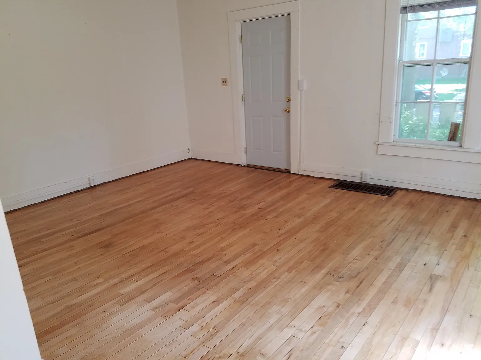 2 bed, 1.5 bath, $1,020 — Photo 2