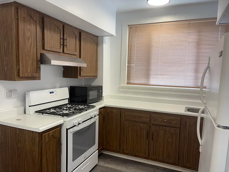 2757-2759 Churchview Ave #1 — Photo 4