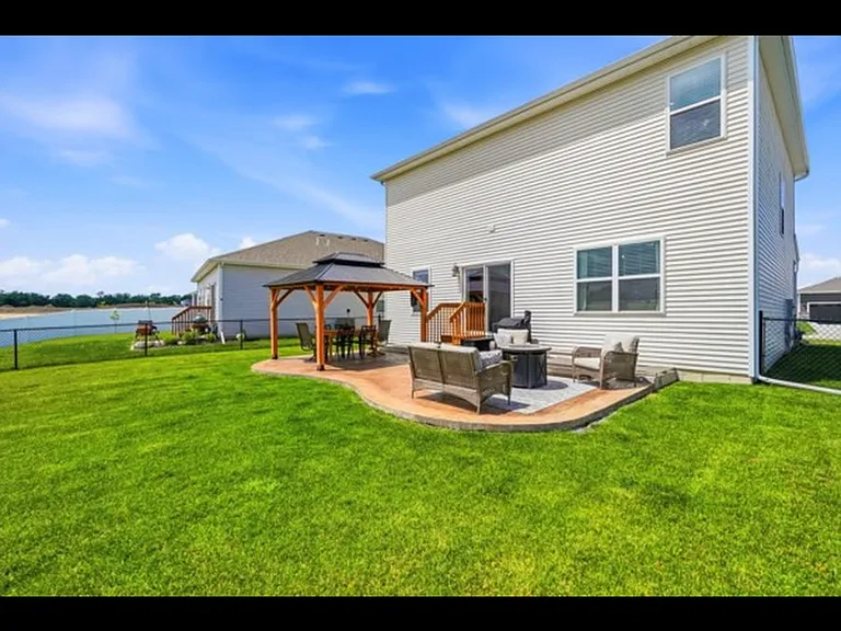 3355 Dreusicke Dr — Photo 2