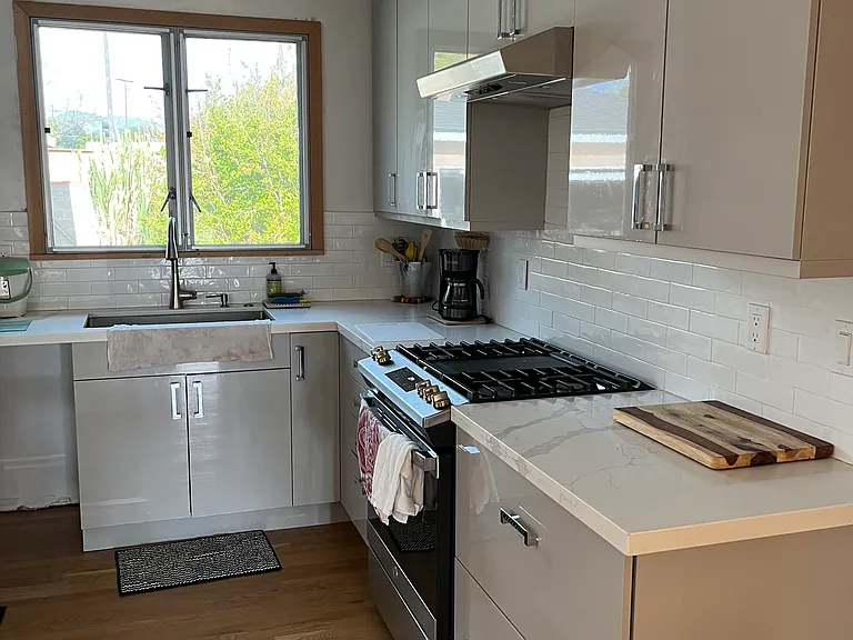 Porter Ln — Photo 17
