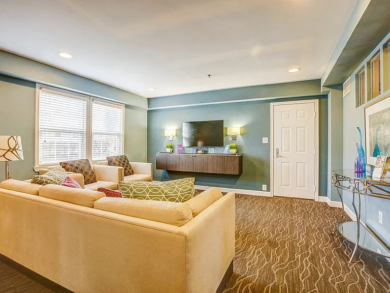 Myerton Apartments — Photo 8