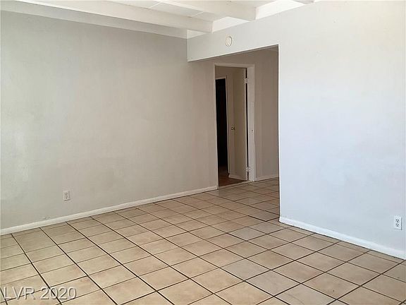 4th image of 1713 Eastwood Dr