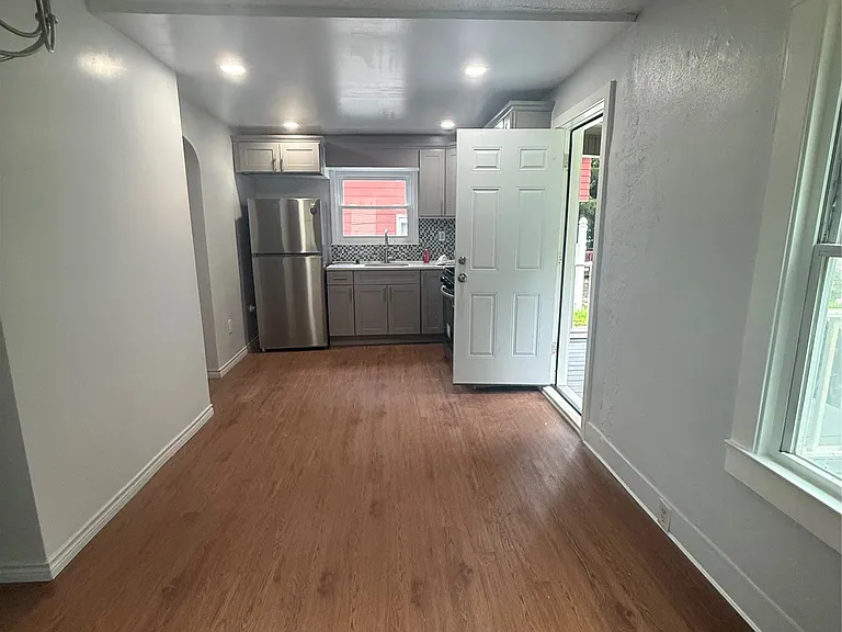 3 Parsons Ave #1 — Photo 6