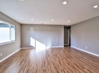 137 N Elm Ave, Ripon, CA 95366