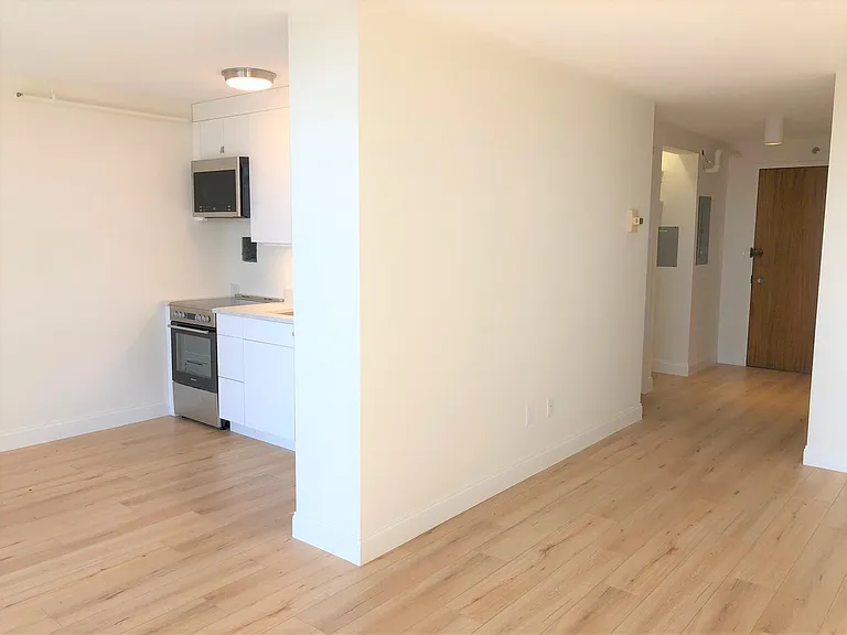 872 Massachusetts Ave #811 — Photo 9