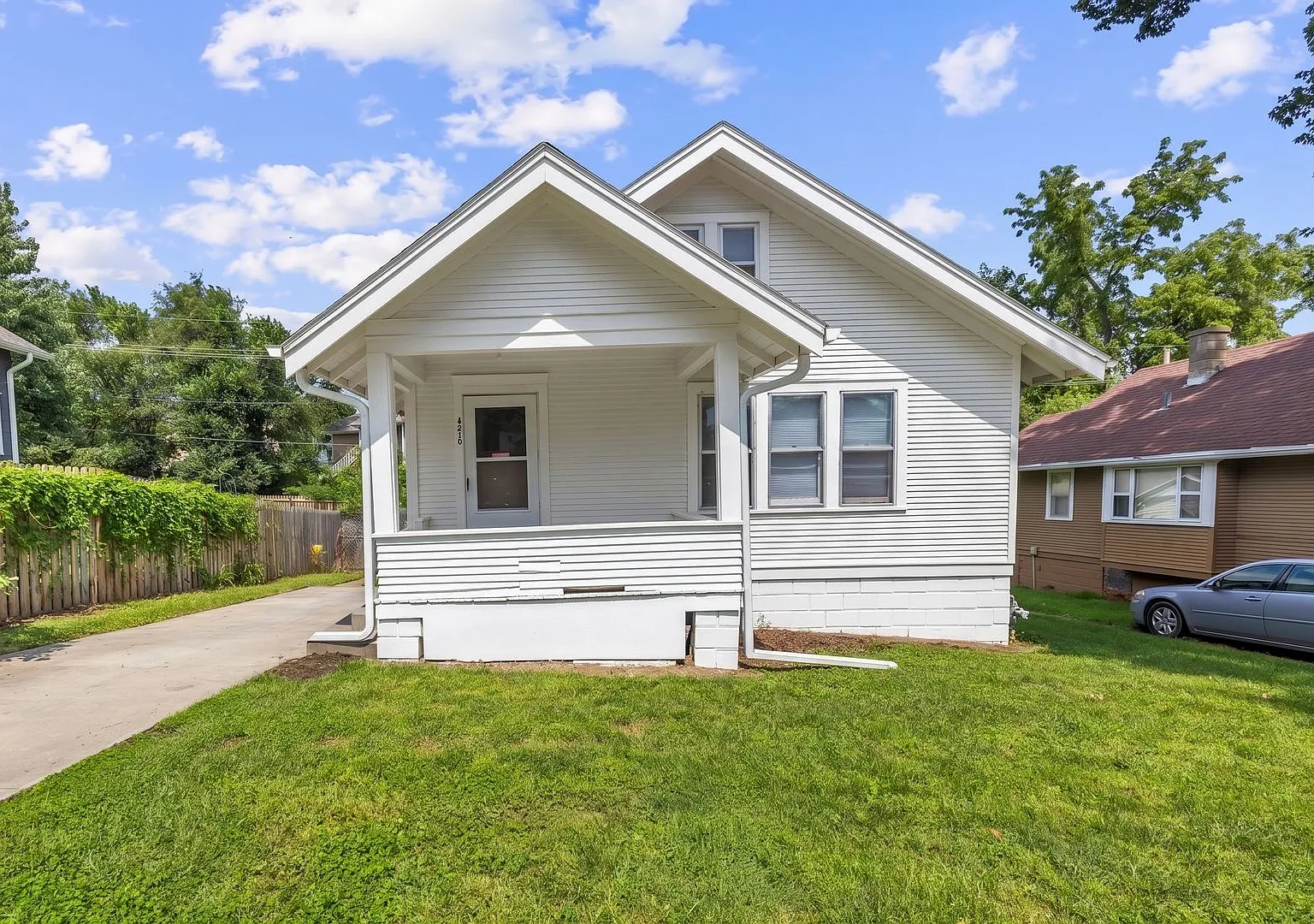 Updated 3-Bedroom House with Yard - North Omaha — Photo 2