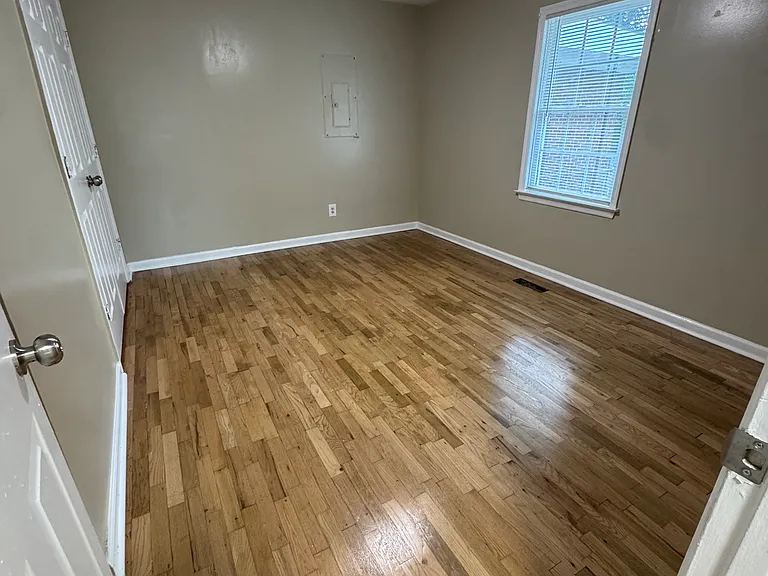 5104 Palmetto Ln — Photo 4