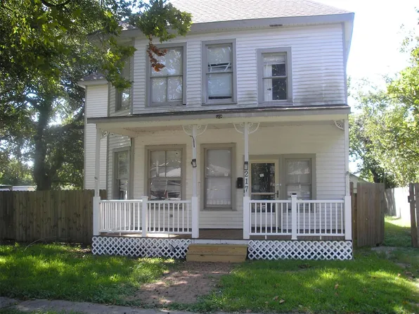 217 3rd Ave N, Texas City, TX 77590