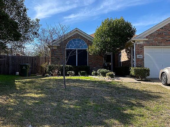 2nd image of 1305 Kensington Ct