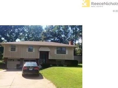 2319 SW Keystone Dr, Blue Springs, MO, 64014