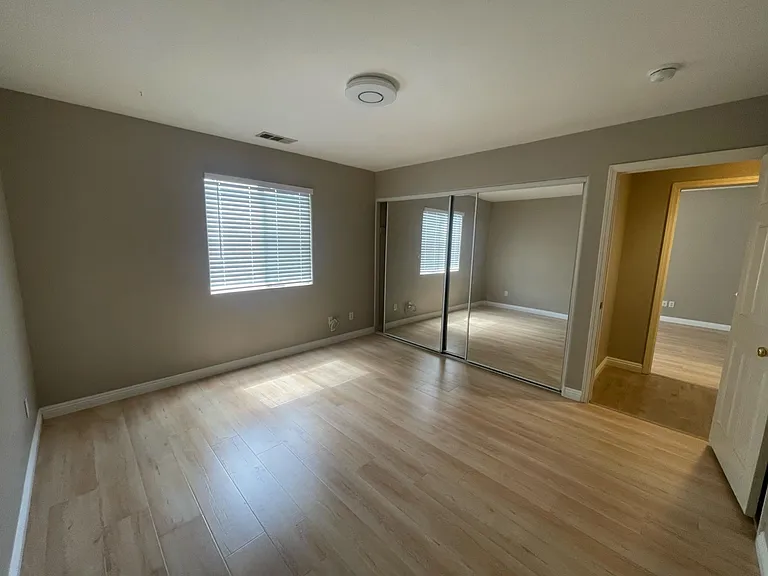 20606 Clark St — Photo 10