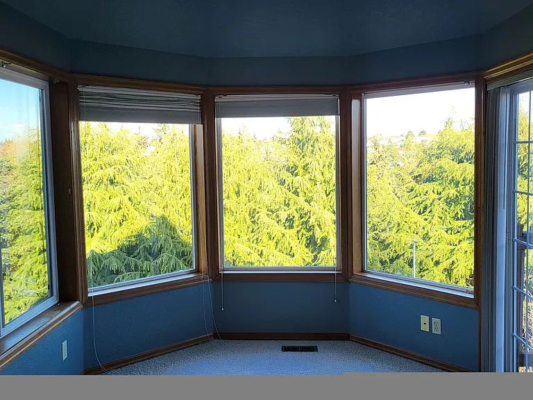 3827 Nassau Ave NE — Photo 17