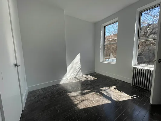 Rented by REAL New York | media 9