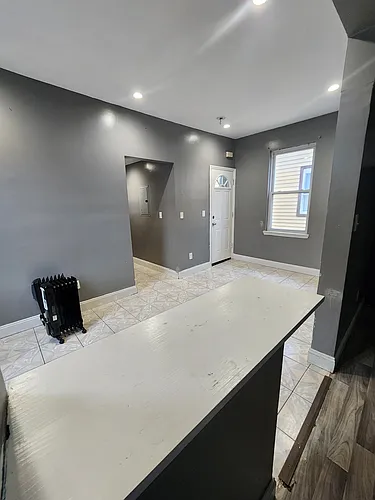 66 Vincent St #2 Photo 1