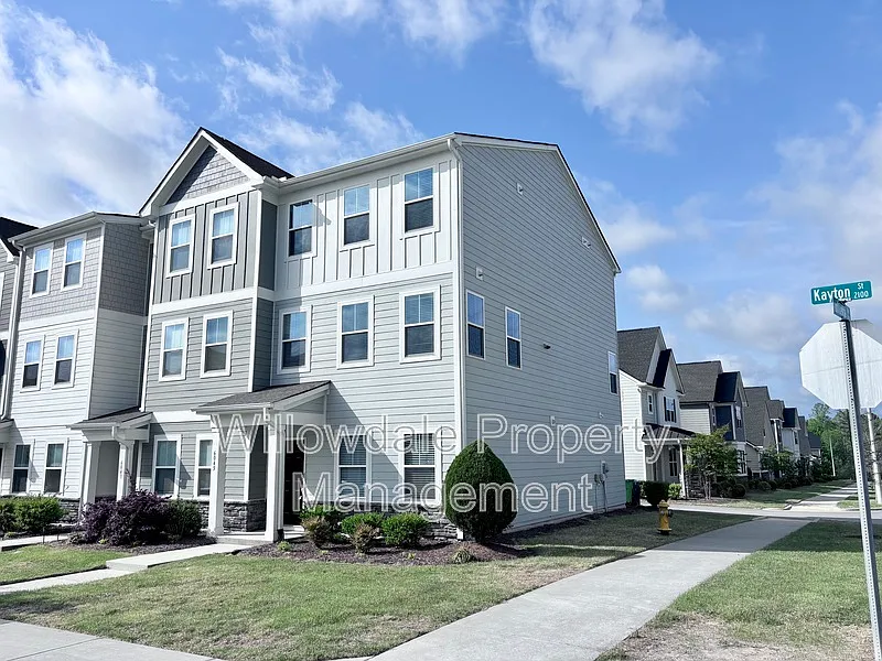 Building Photo - 6045 Kayton St