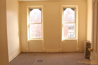 Rented by aptsandlofts.com