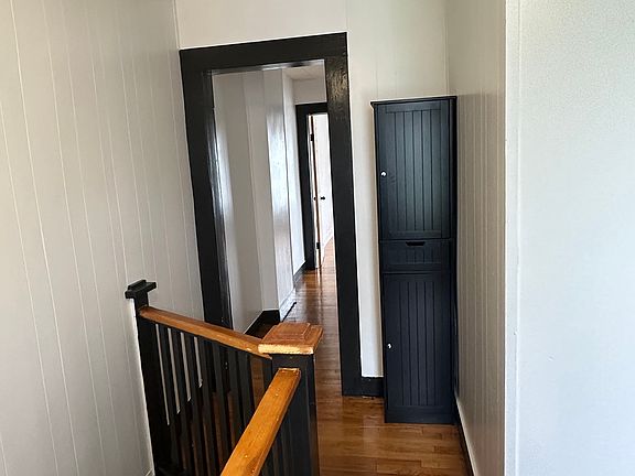 3rd image of 51 Hubbard St