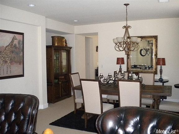 2nd image of 1273 Regent Cir