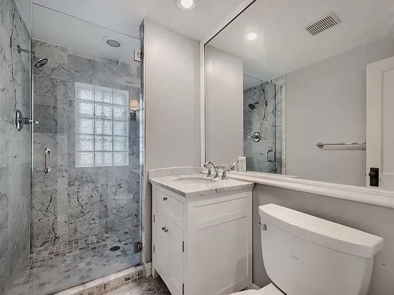 125 N Gaylord St — Photo 21