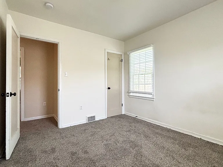 3671 S. 2300 E. — Photo 14