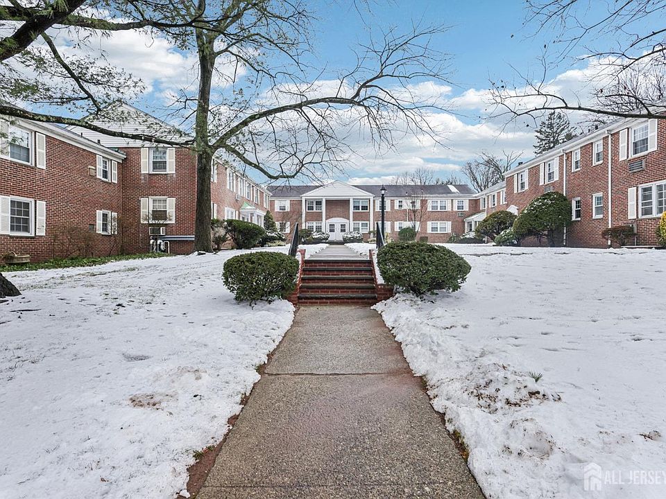 1st image of 445 Morris Ave #11-D