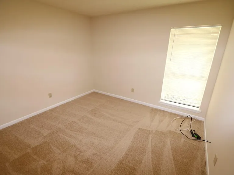 21226 Park Mount Dr — Photo 11