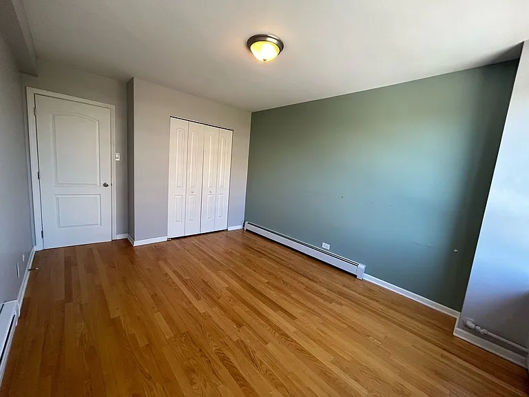 4180 Marine Terrace Apartments — Photo 13