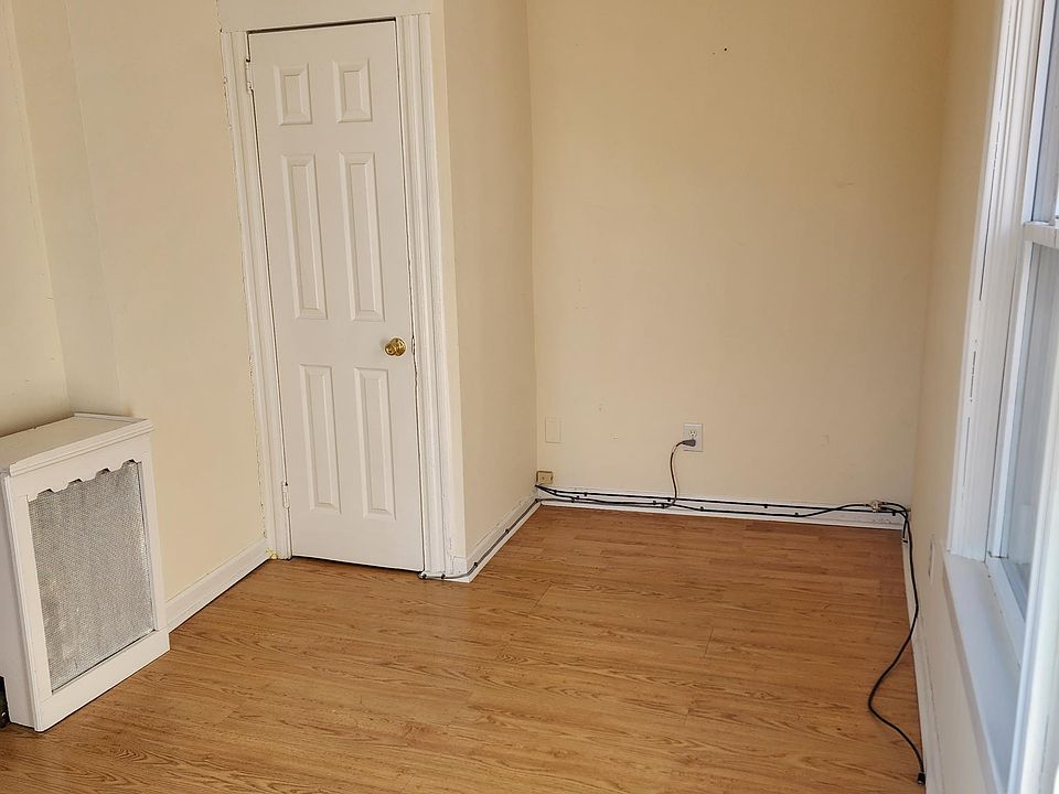 1st image of 138 Watchung Ave Unit 2