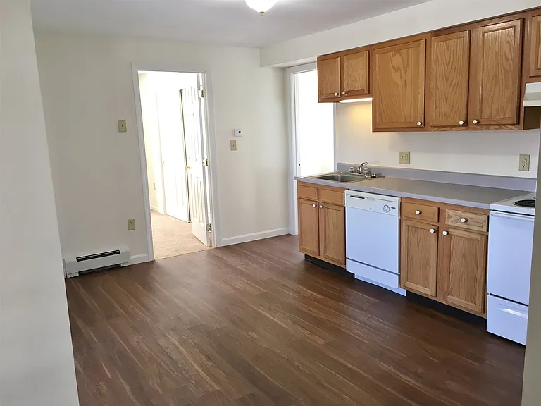 26 Bath St #3 — Photo 15