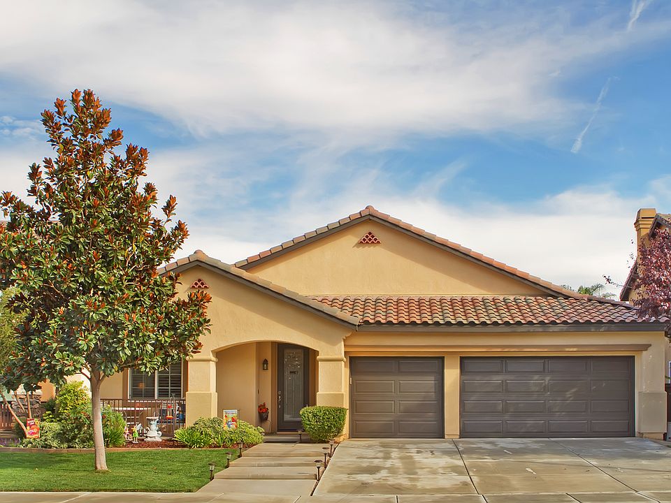 1st image of 37076 Almond Cir