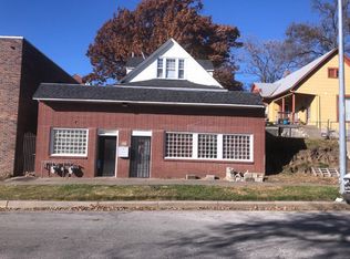 3232 Gillham Rd, Kansas City, MO 64109