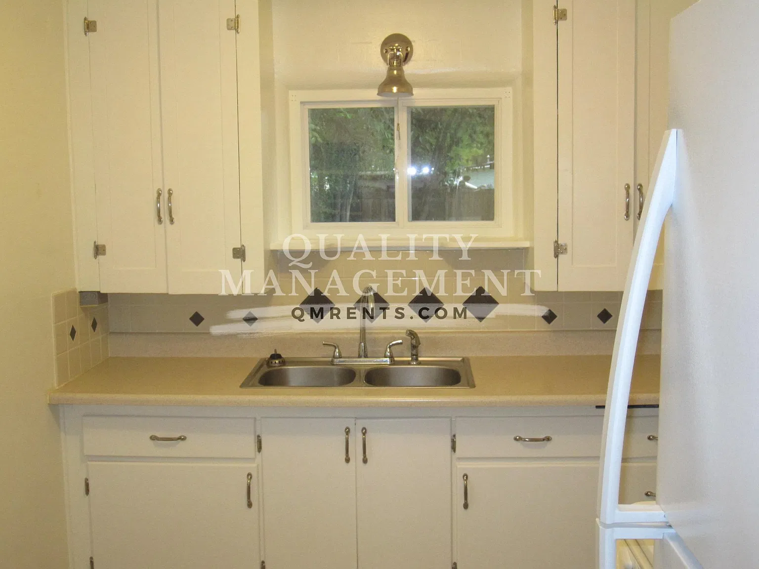 2 bed, 724 sqft, $1,400 — Photo 2