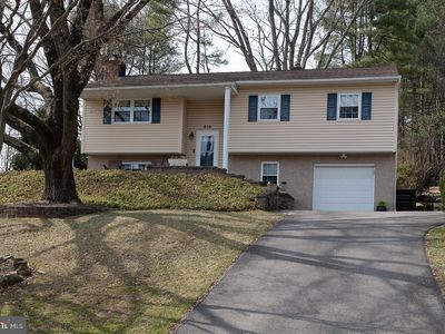 816 Falcon Ln, West Chester, PA, 19382