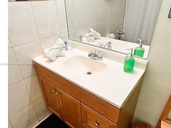 3rd image of 26 Diplomat Pkwy #2262