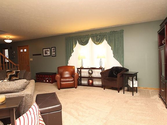 5th image of 6716 Arlington Dr