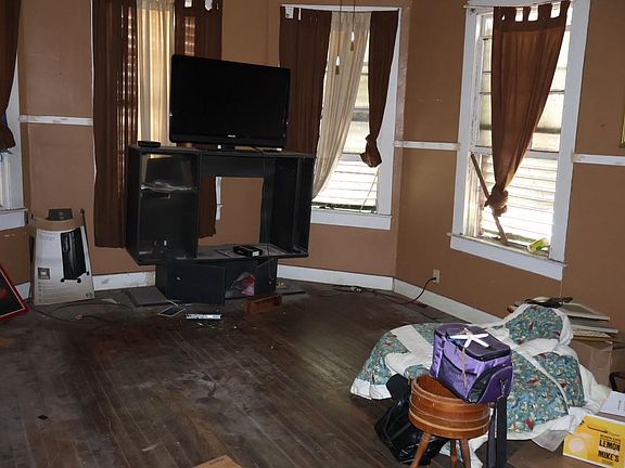 4th image of 4028 Sealy St