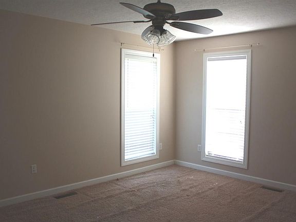 5th image of 161 Cedar Rdg