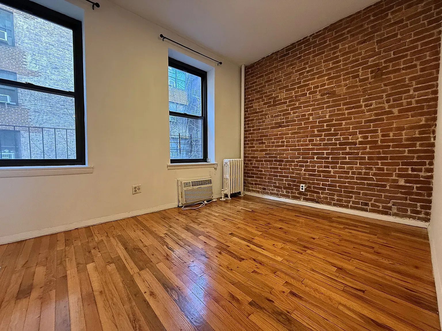 244 East 77th Street — Photo 2