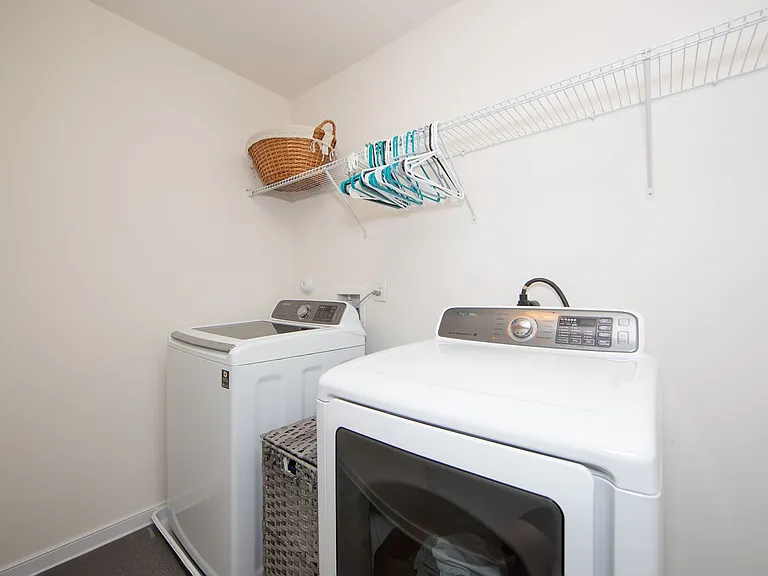 11913 James Overlook Ct — Photo 33