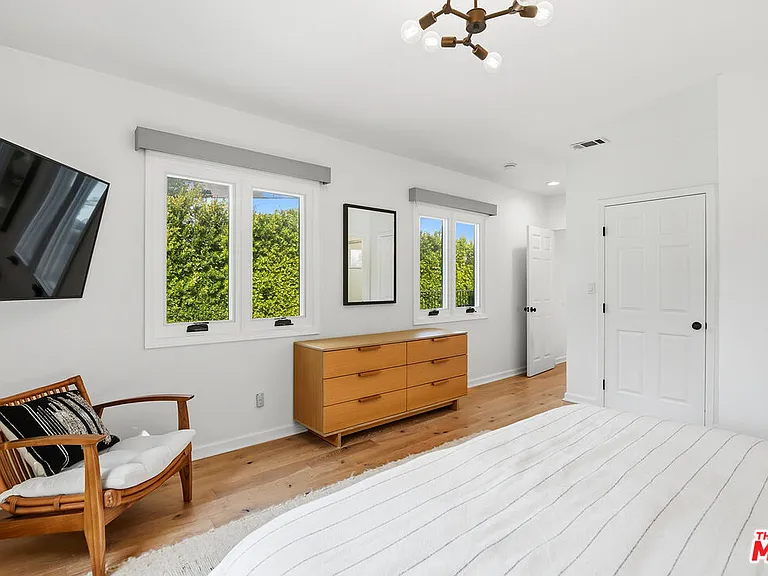 627 N Fuller Ave — Photo 16
