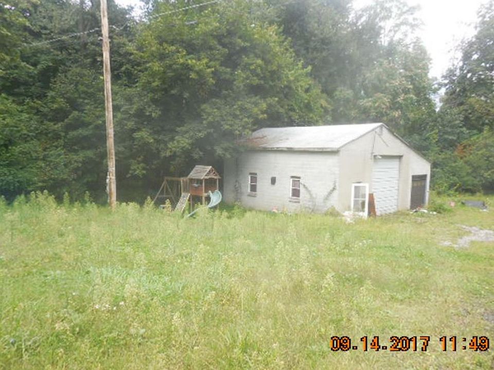 2nd image of 6 Heffner Ln