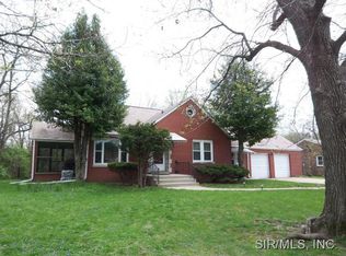 2439 Henry St, Alton, IL 62002