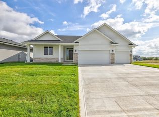 6731 Rynor St, Johnston, IA 50131