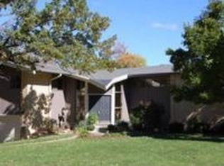 814 Edgewater Dr, Naperville, IL