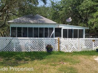 320 W Bay St, Rockport, TX 78382